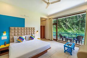 goSTOPS PLUS Kasol Manikaran Road, Bar and Hostel