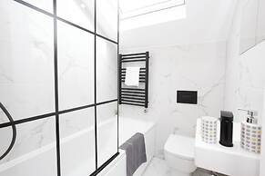 Flat 5 15 Longley Road