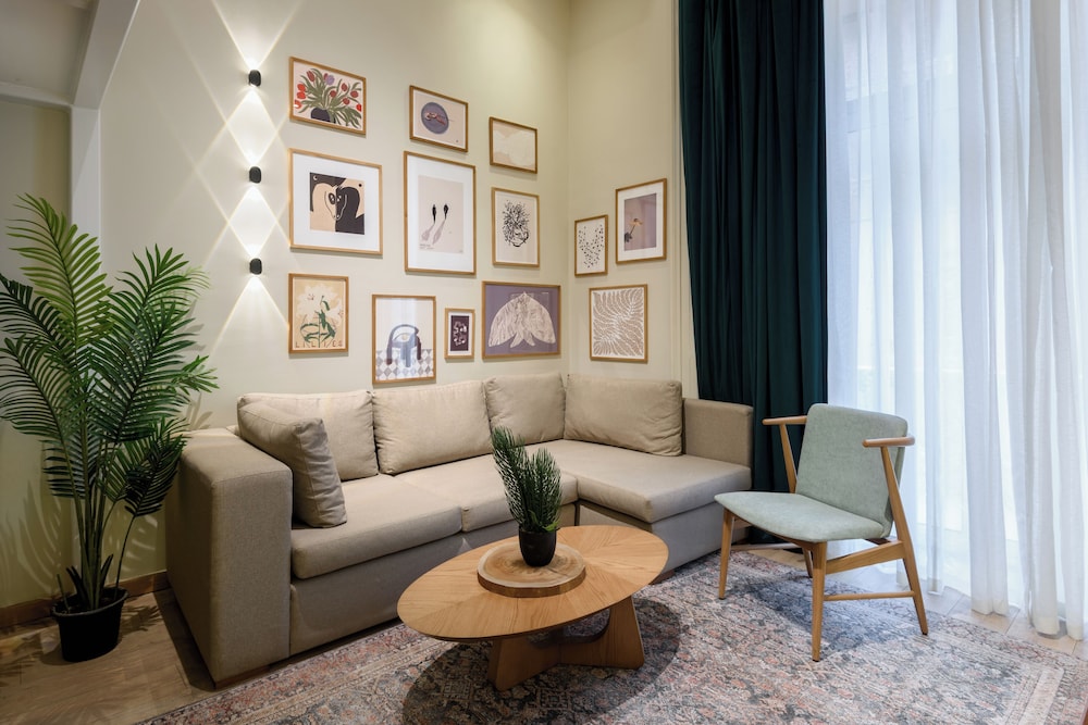 Hazel Spaces DownTown