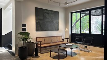 Wellesley Hotel