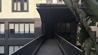Wellesley Hotel