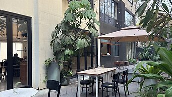 Wellesley Hotel