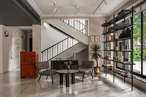 Wellesley Hotel