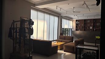 Wellesley Hotel