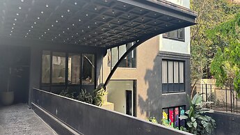 Wellesley Hotel