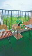 Studio w Pool, Mountain & City View Mactan Airport