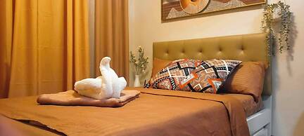 Studio w Pool, Mountain & City View Mactan Airport