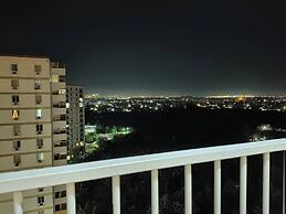 Studio w Pool, Mountain & City View Mactan Airport