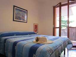 Comfortable Flat by the Pool-beahost