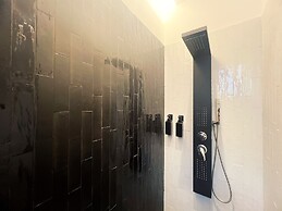 LH 51 Neapolitan Rooms