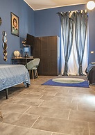 LH 51 Neapolitan Rooms