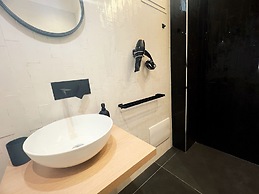 LH 51 Neapolitan Rooms
