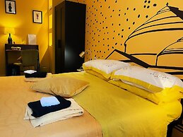 LH 51 Neapolitan Rooms
