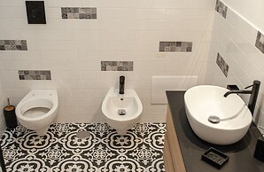 LH 51 Neapolitan Rooms