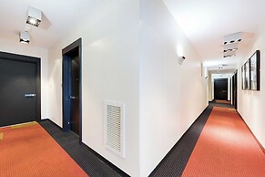Charming Apartment - 2br-4p- Balcony- Malakoff