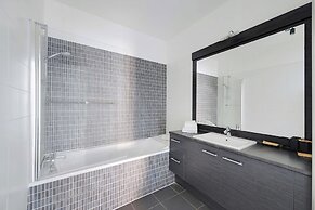 Charming Apartment - 2br-4p- Balcony- Malakoff