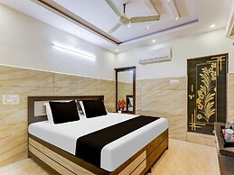 Super Hotel O Eluru Railway Station