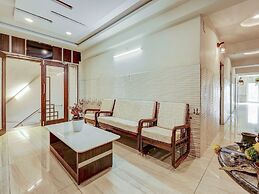 Super Hotel O Eluru Railway Station