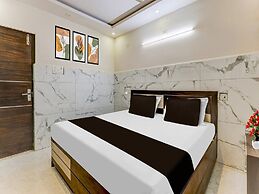 Super Hotel O Eluru Railway Station