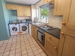 28 Guildford Road