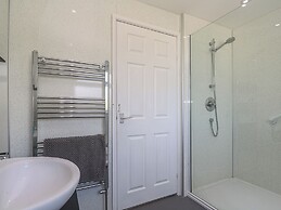 28 Guildford Road