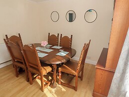 28 Guildford Road