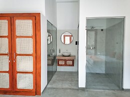 Nadia Villa Unawatuna
