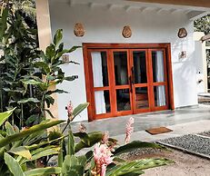 Nadia Villa Unawatuna