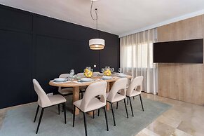 Luxury Apartment in City Center. Puerta Real II