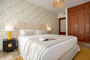 Luxury Apartment in City Center. Puerta Real II