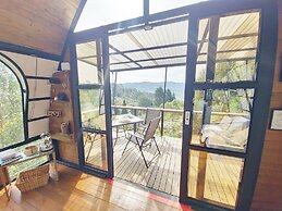 Lakeside Glamping With View, Fire Pit & Hammock