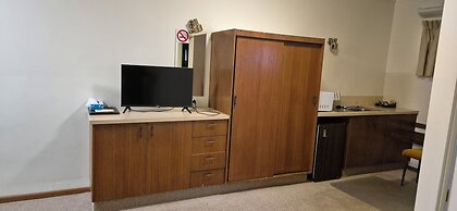 Molong Motor Inn