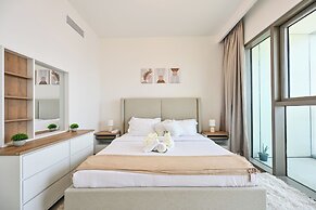 Burj Khalifa View - 2 BR - PS5 - Pool