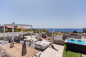 Terrace Jacuzzi - Tropicalia by Wonderful Italy