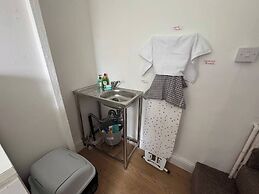 Cosy Croydon Apartment With 2 Bedrooms
