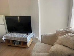 Cosy Croydon Apartment With 2 Bedrooms