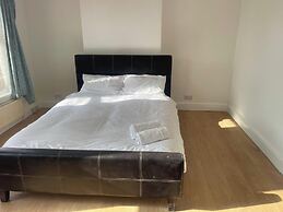 Cosy Croydon Apartment With 2 Bedrooms