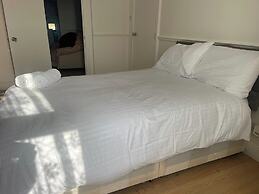 Cosy Croydon Apartment With 2 Bedrooms