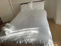 Cosy Croydon Apartment With 2 Bedrooms