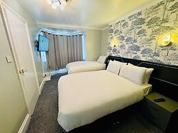 Sachi Hotel