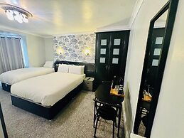 Sachi Hotel