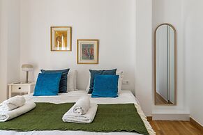 Artsi - 3BR Apt w Balcony in Athens