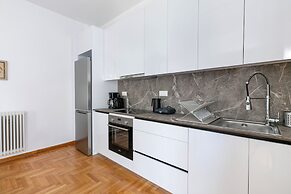 Artsi - 3BR Apt w Balcony in Athens