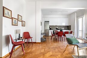 Artsi - 3BR Apt w Balcony in Athens