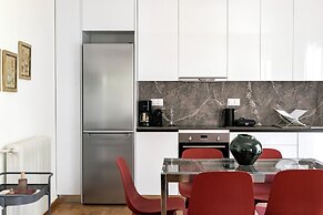 Artsi - 3BR Apt w Balcony in Athens