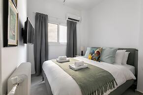 Artsi - 3BR Apt w Balcony in Athens