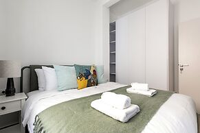Artsi - 3BR Apt w Balcony in Athens