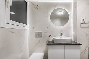 Artsi - 3BR Apt w Balcony in Athens