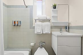 Olimpo Court by Otium