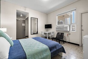 Olimpo Court by Otium
